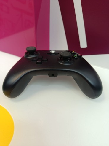 9-9-80553-2-Mando Xbox One Gamepad Base X 