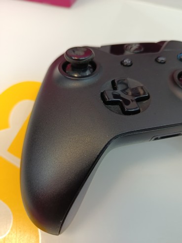 9-9-80555-9-Mando Xbox One 1537