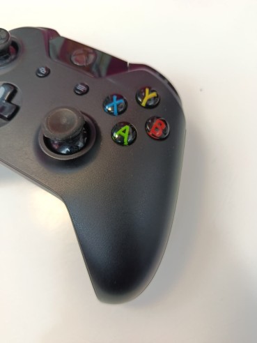 9-9-80555-11-Mando Xbox One 1537