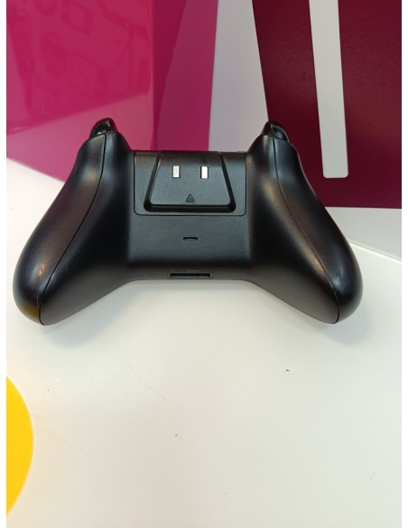 9-9-80555-12-Mando Xbox One 1537