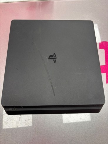 7-7-91655-1-Consola PS4 Slim 500 GB