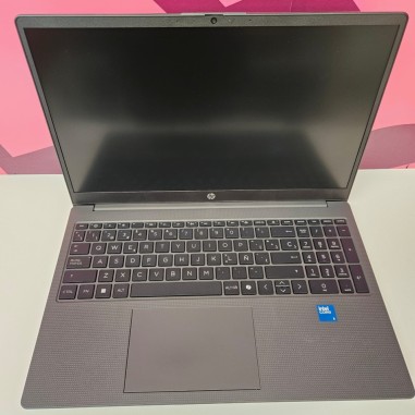 8-8-78999-2-Ordenador portátil HP 250R G10 Notebook 16 512gb SSD Intel (R) Core (TM) 5 120U Windows 11 Intel (