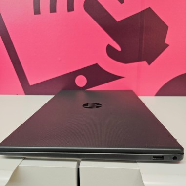 8-8-78999-9-Ordenador portátil HP 250R G10 Notebook 16 512gb SSD Intel (R) Core (TM) 5 120U Windows 11 Intel (