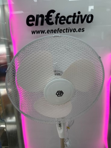 8-8-81916-2-Ventilador Stand Fan 16 70w