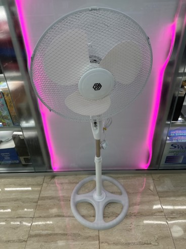 8-8-81916-3-Ventilador Stand Fan 16 70w