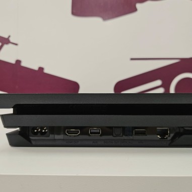 8-8-80348-5-Consola PS4 Pro 1TB