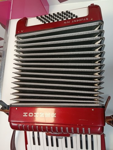 9-9-79941-3-Acordeon hohner student IV N 40 bajos 