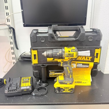7-7-88214-2-Taladro A Bateria Dewalt DCD709