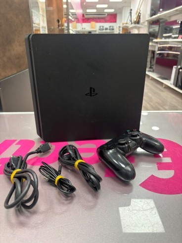 7-7-91905-1-Consola PS4 Slim 
