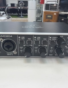 1-1-280632-1-Interface U-phoria Umc 204 2