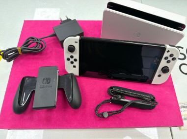 6-6-172797-1-Consola Nintendo Switch Oled Blanca