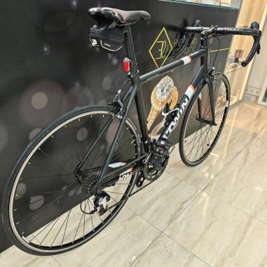 8-8-80437-4-Bicicleta Carretera Btwin Triban 500 aluminio 6061 T.L