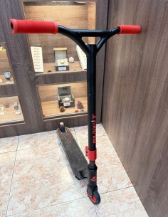 1-1-280722-1-Patinete Runfit Negro Rojo 