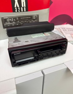8-8-82308-1-Autorradio Sony XR 3200 2