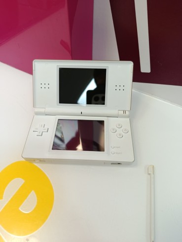 9-9-80993-7-Nintendo DSLite usg-001