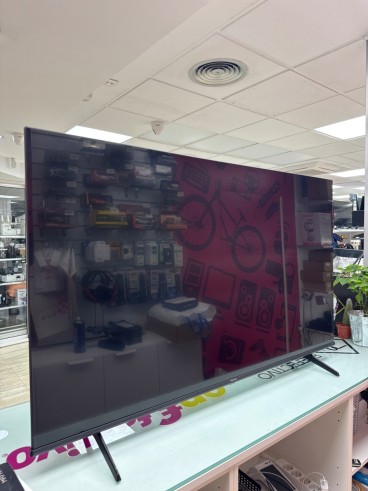 8-8-82813-1-Televisor LED Hisense 55E77KQ