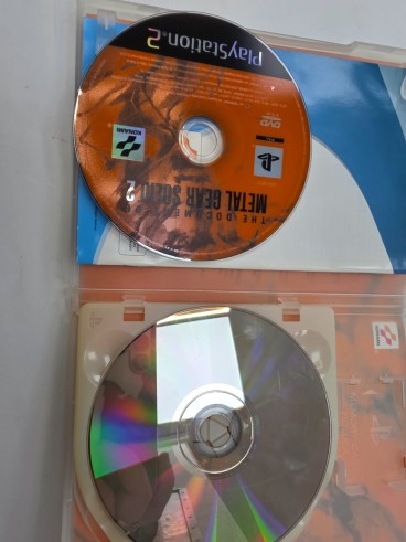 1-1-280924-4-Videojuego PS2 Metal Gear Solid 2