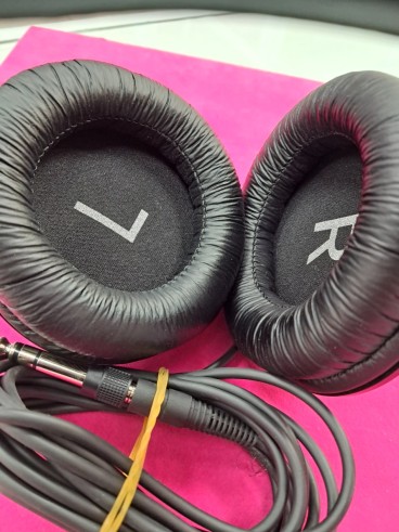 6-6-172932-3-Auriculares Diadema AKG K52