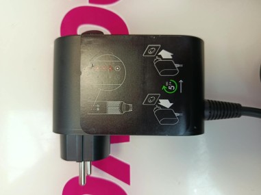 9-9-81208-3-Secador Pelo Dyson HS09