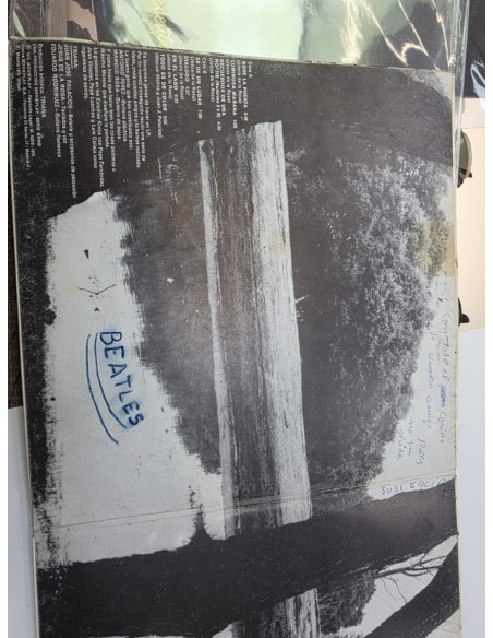 1-1-278574-4-Vinilo triana el patio