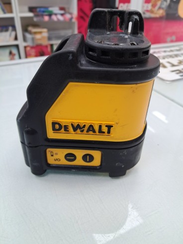 6-6-172989-2-Nivel Laser Dewalt DW088
