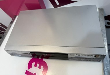 9-9-81137-5-Reproductor Grabador DVD Panasonic DMR-E65EG sin mando