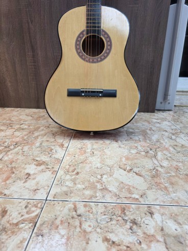 1-1-281122-2-Guitarra Clasica BrookStone Roja 