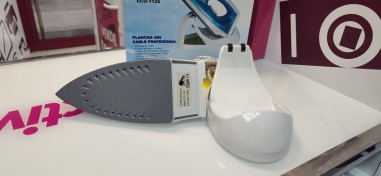 9-9-81142-5-Plancha Vapor Eco 1126